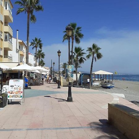 Beautiful Beachfront Newly Renovated 2 Bedroom Apartment With Swimming Pool And Garden San Luis de Sabinillas Exterior foto