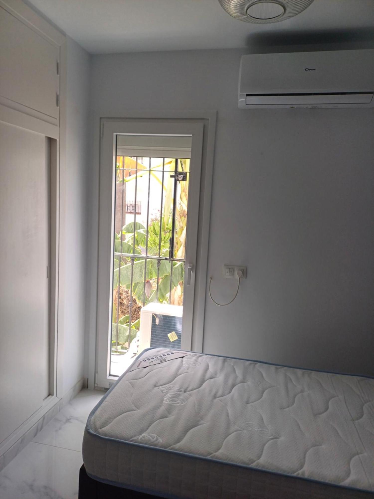 Beautiful Beachfront Newly Renovated 2 Bedroom Apartment With Swimming Pool And Garden San Luis de Sabinillas Exterior foto